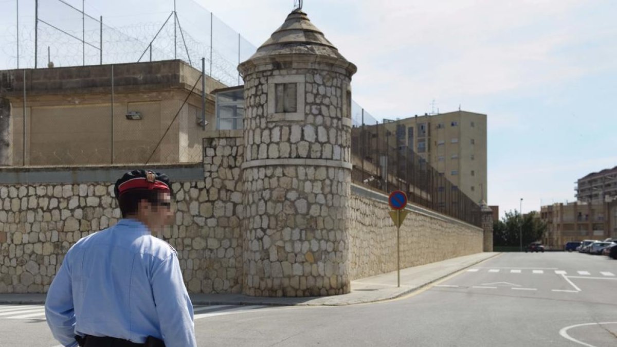 Fins a 340 persones rebutgen el centre penitenciari obert al Parc Francolí