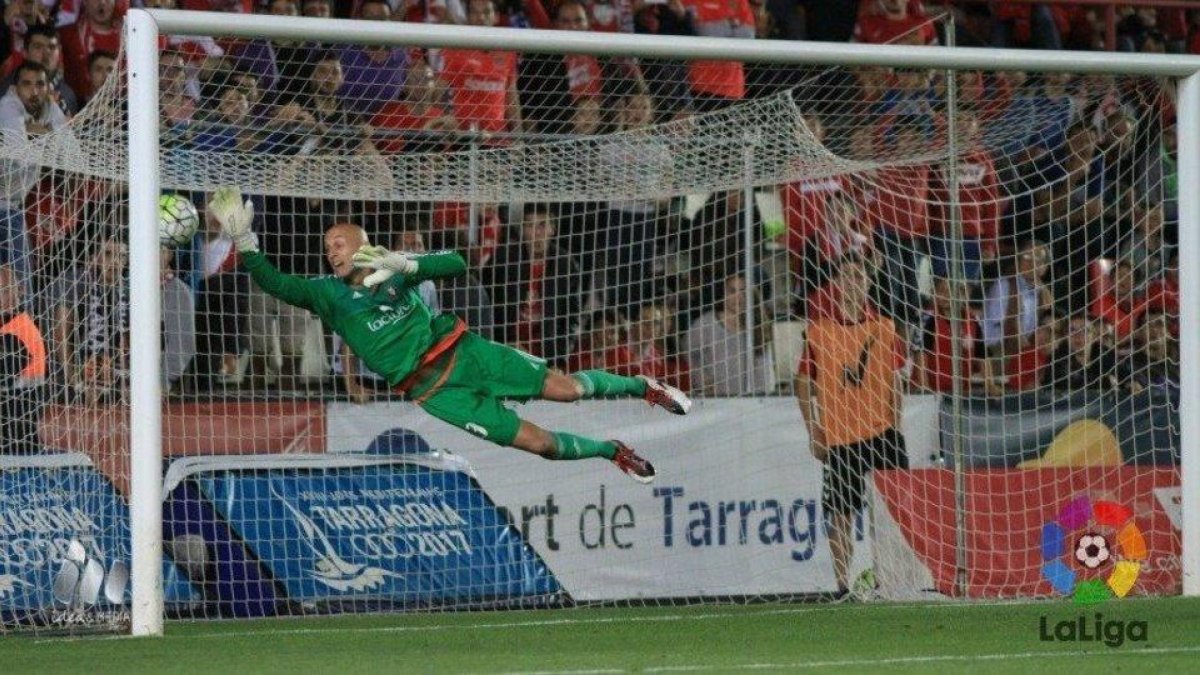 El Nàstic guanya l'Osasuna amb un gran gol de Naranjo (1-0)