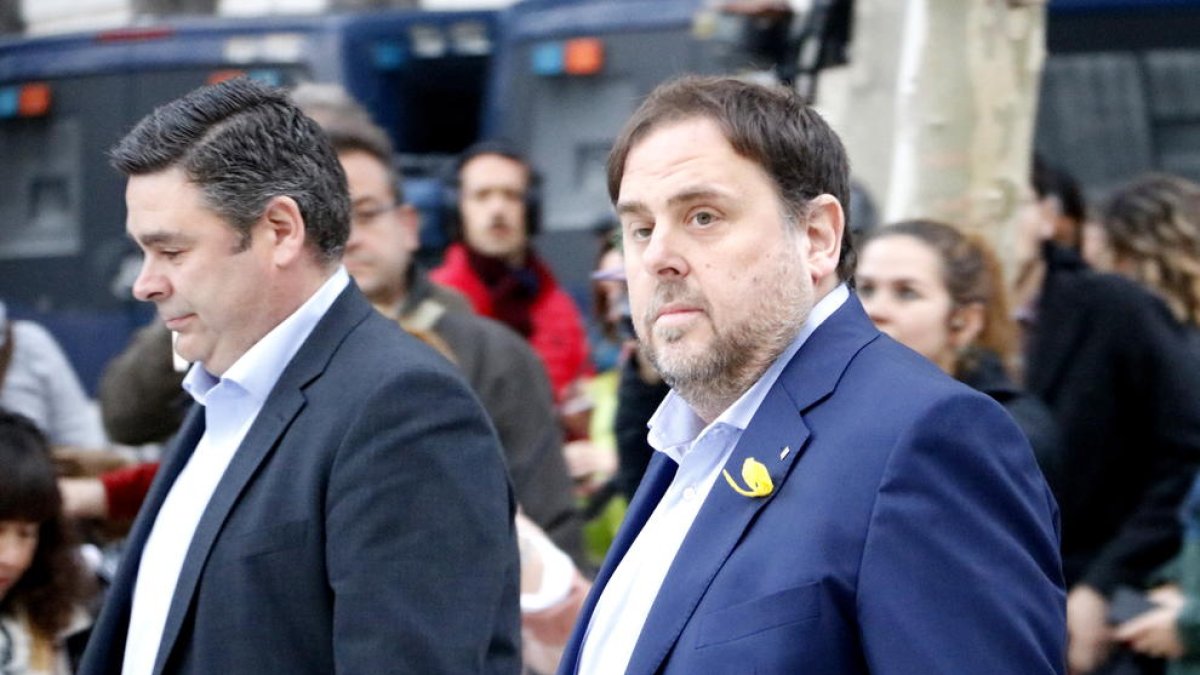 El vicepresident destituït Oriol Junqueras, en arribar a l'Audiència Nacional.