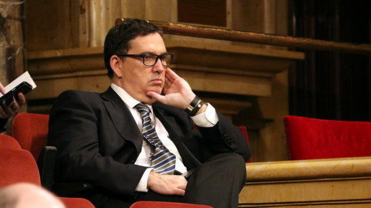 El abogado de Puigdemont, Jaume Alonso Cuevillas, al Pleno de Parlamento, el 28 de marzo del 2018.