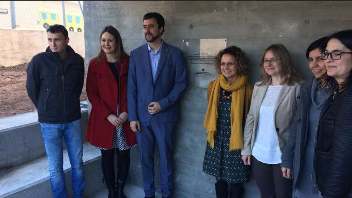 Imatge de l'acte d'inauguració de l'escola