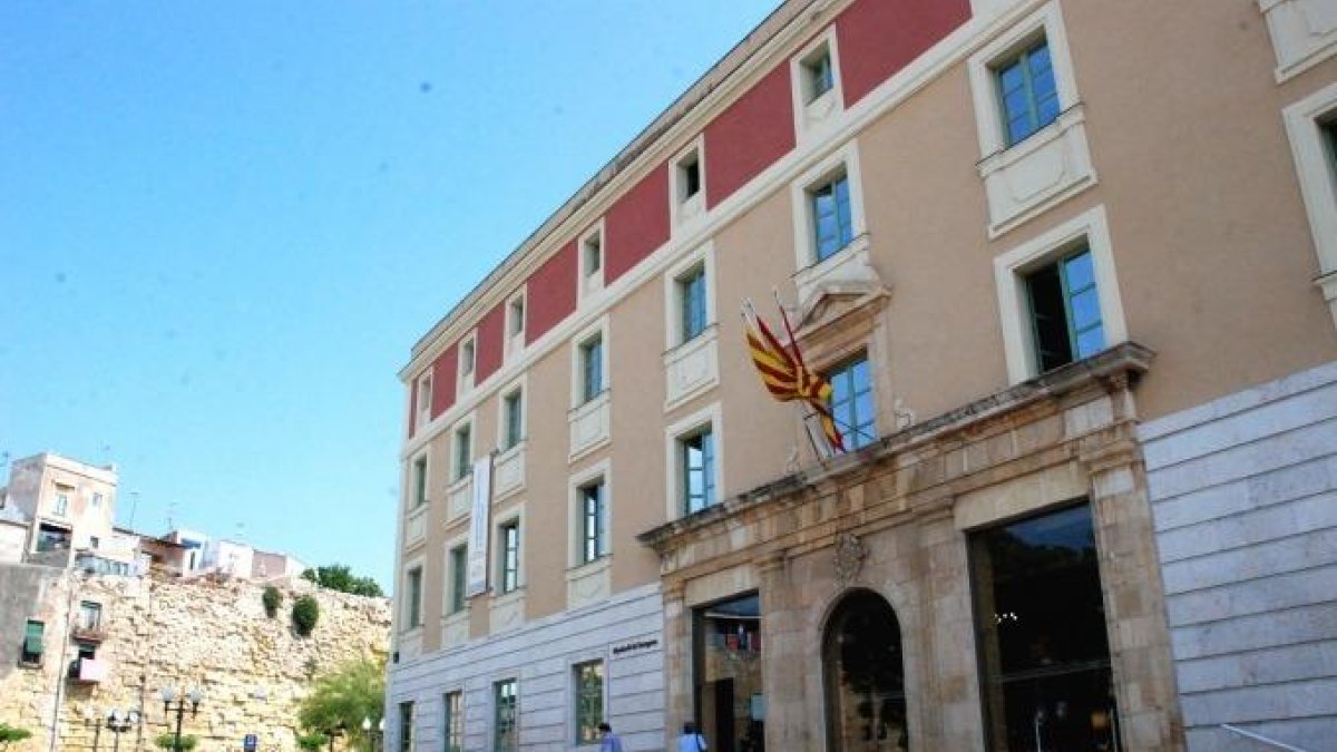 Imatge d'arxiu de la façana de la Diputació de Tarragona.