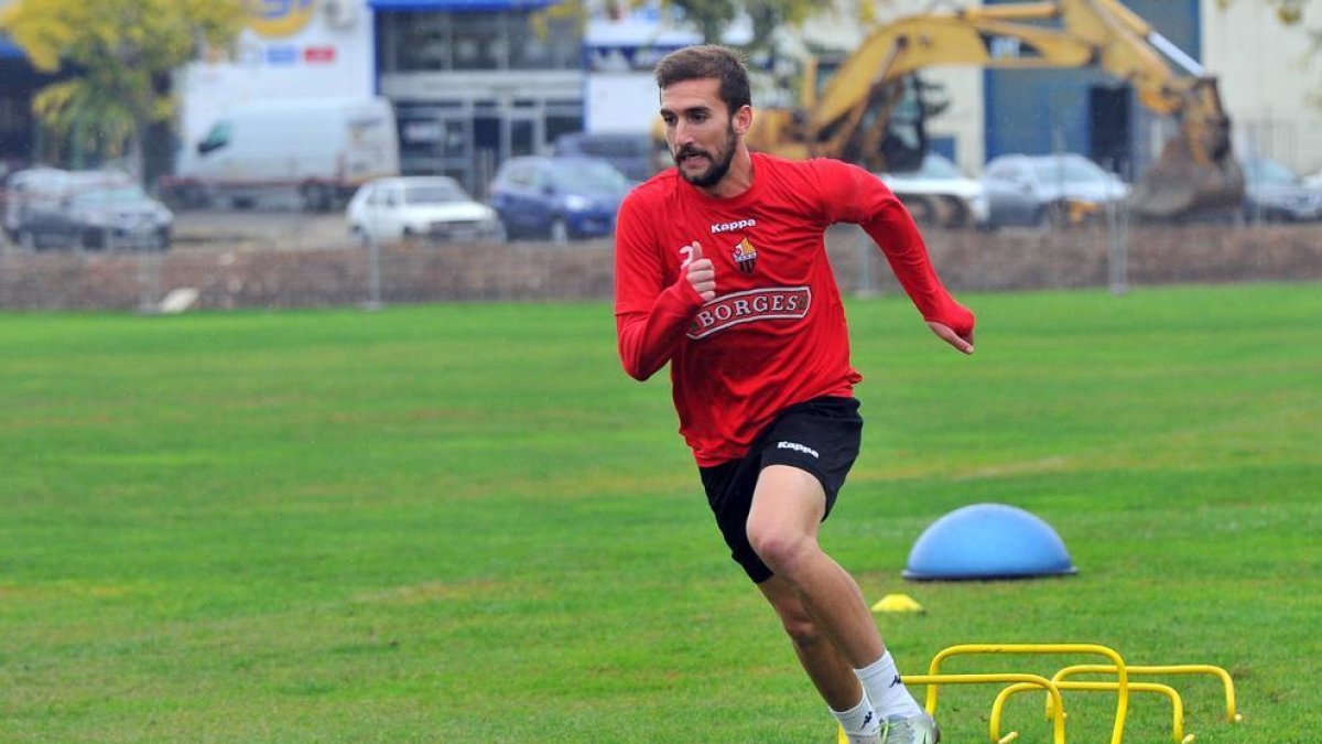 Alberto Benito, entrenant amb el Reus.