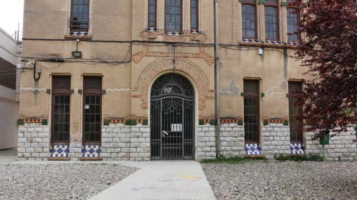 L'antiga escola Olga Xirinacs, escenari de la pel·lícula Occidente