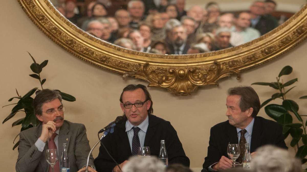 L'actual president, Francesc Gras (esquerra) en un acte a la societat El Círcol.