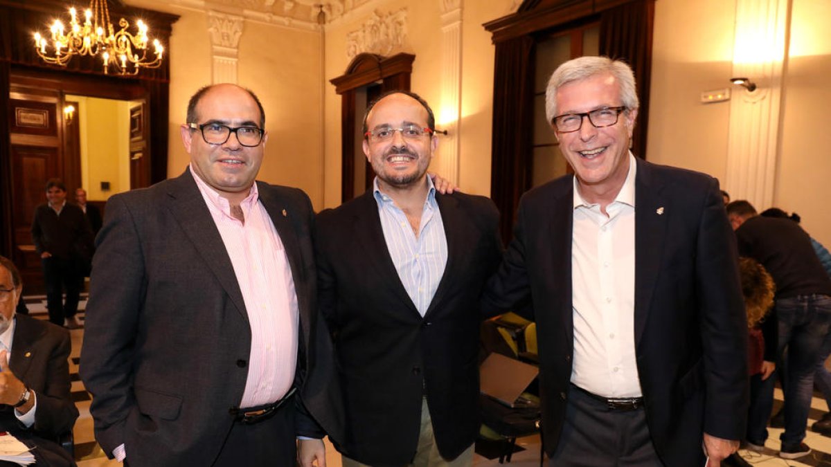 Prats, Fernández y Ballesteros este lunes durante la presentación de la remodelación del cartapacio.