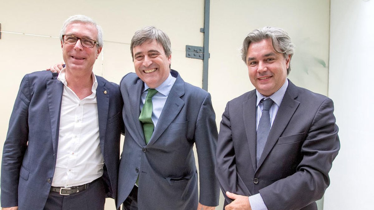 Ballesteros, Cardenal y Jordi Sierra, entonces subdelegado del Gobierno en Tarragona, en agosto de 2015.