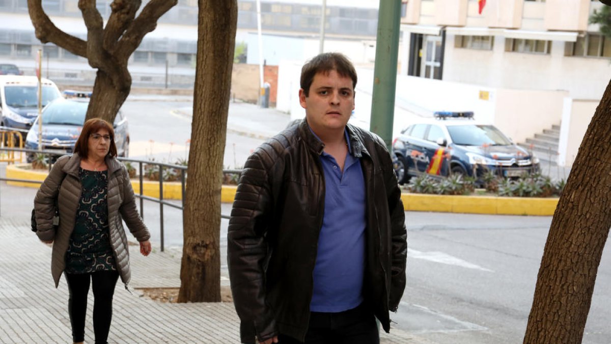 Jaume Solsona entrant a l'Audiència de Tarragona aquest dimecres.