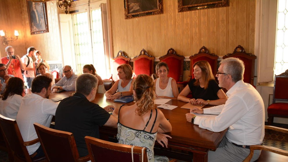 Imagen de la reunión extraordinaria y urgente realizada por la Junta de Portavoces en el Ayuntamiento de Tarragona.