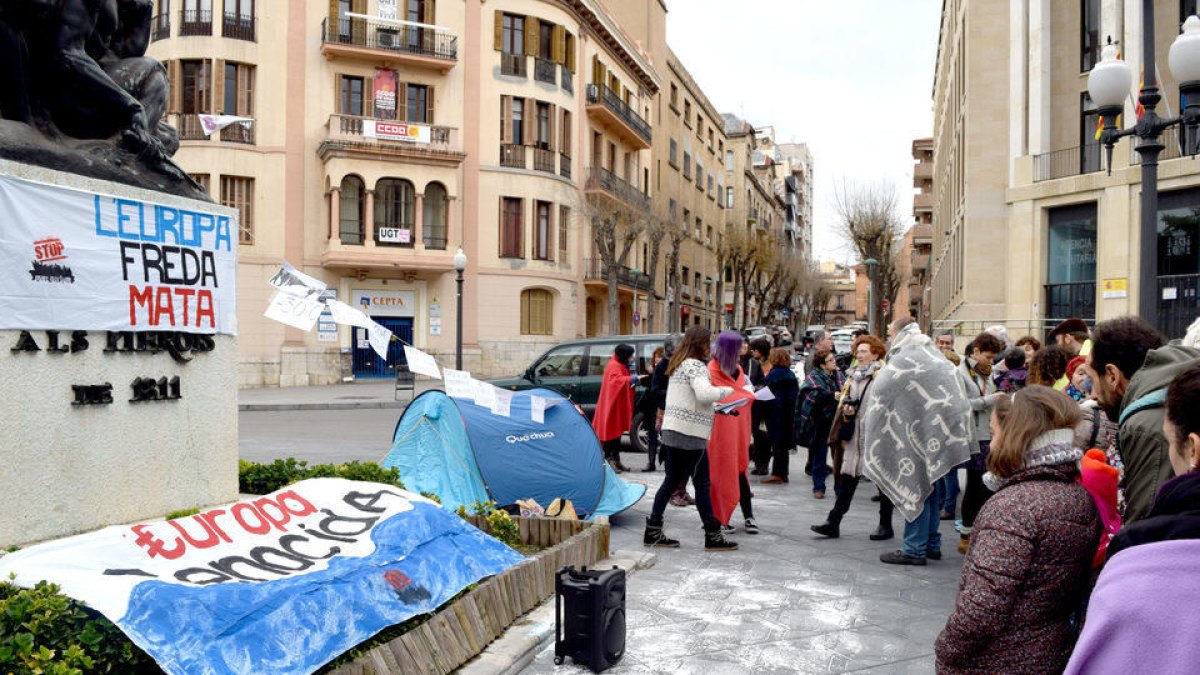 En el acto se ha simulado la situación en los campos de refugiados.