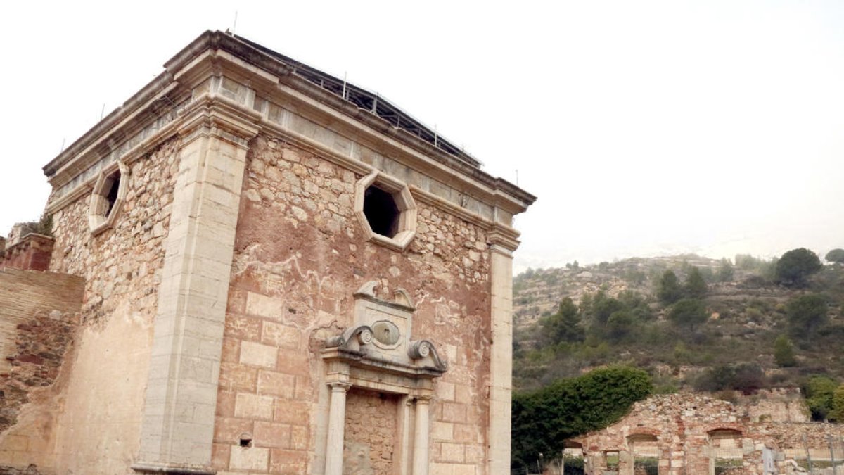 Fachada del sagrario de la iglesia de la Cartoixa de Escaladei, que se restaurará.