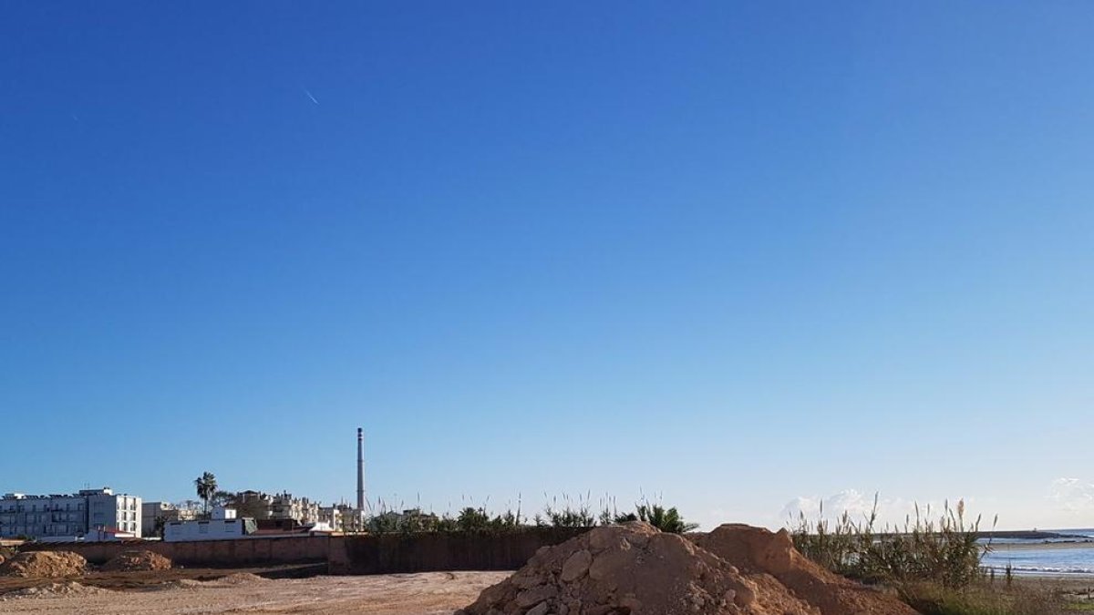 Zona del frente marítimo de Cunit que durante los próximos meses se urbanizará.