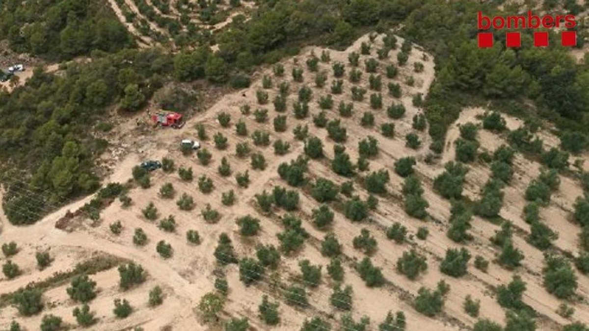 Una imatge aèria dels Bombers al lloc de l'incendi