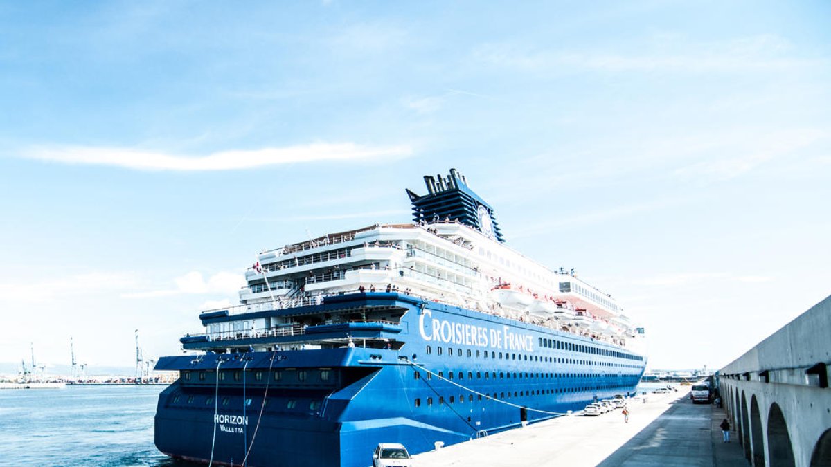 El barco ya atracó en el Port de Tarragona la temporada pasada.