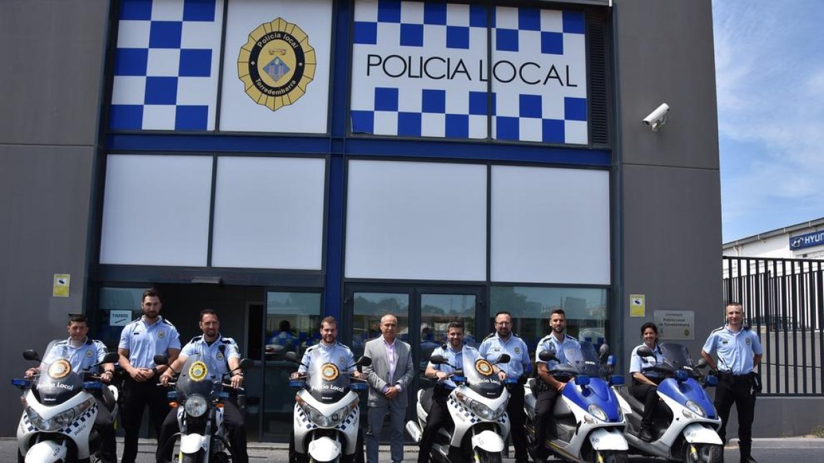 Imatge dels nous agents que s'han incorporat a la Policia de Torredembarra.