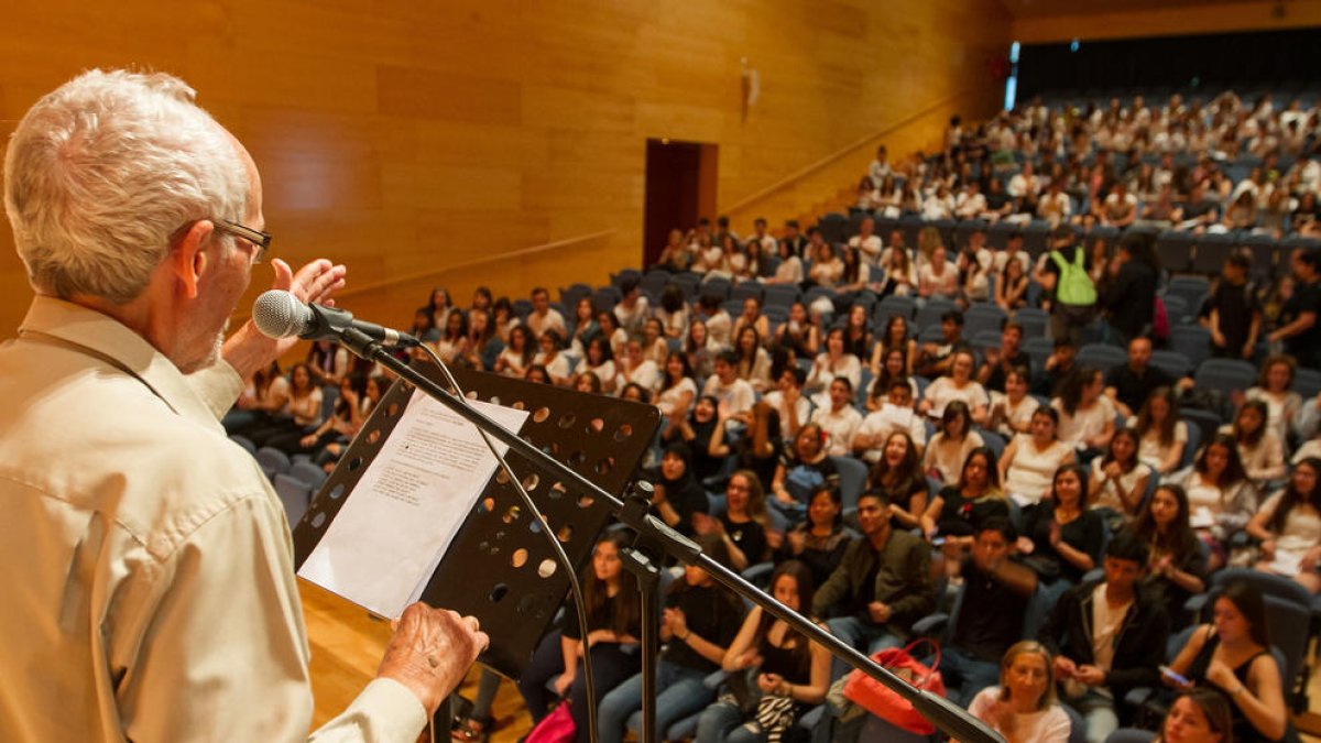 La trobada a reunit a vuit centres de secundària.