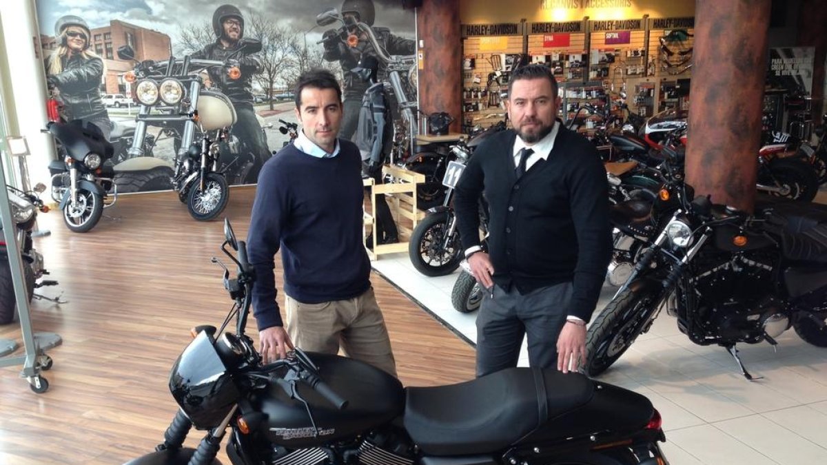 Xavi Pueyo, director del TennisPark, amb Kimy Pons, gerent de Harley-Davidson Tarraco.