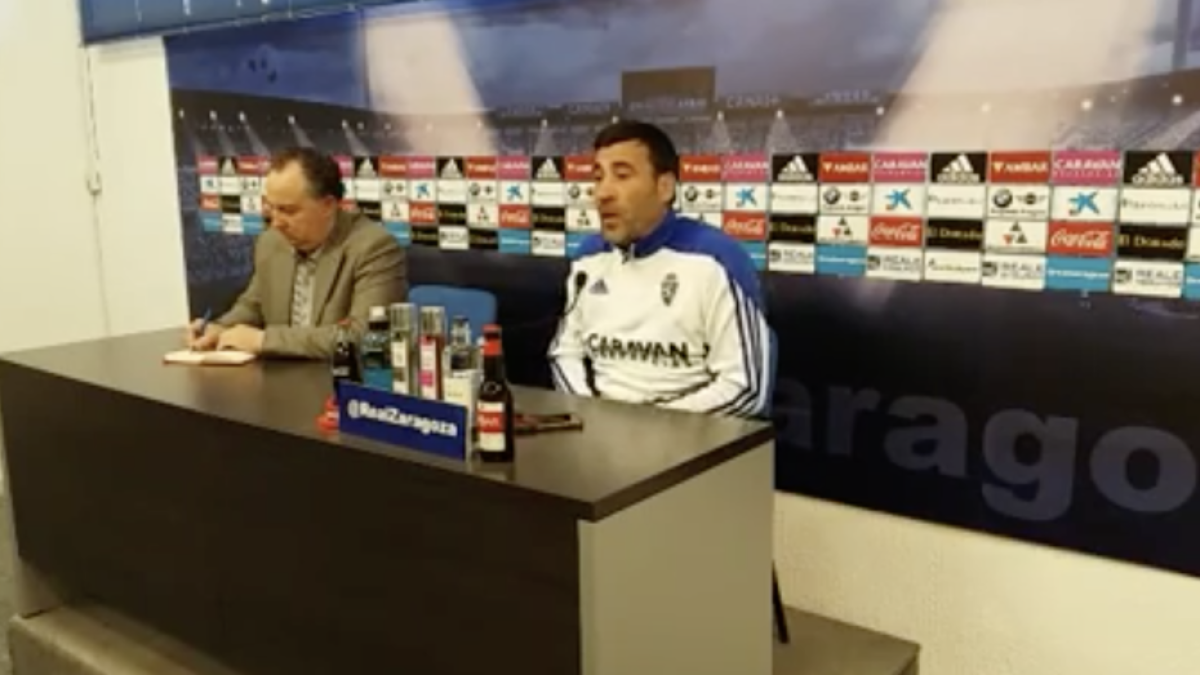 Rueda de prensa dle técnico aragonés.