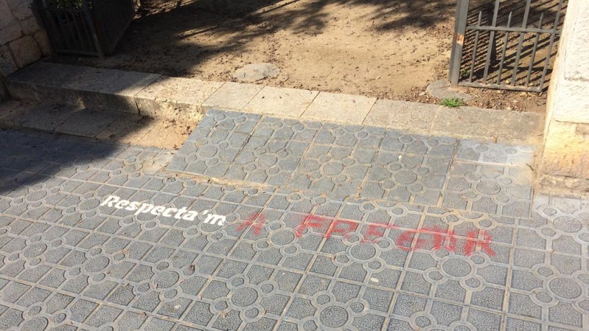 La Brigada Municipal l'esborrarà en els propers dies.