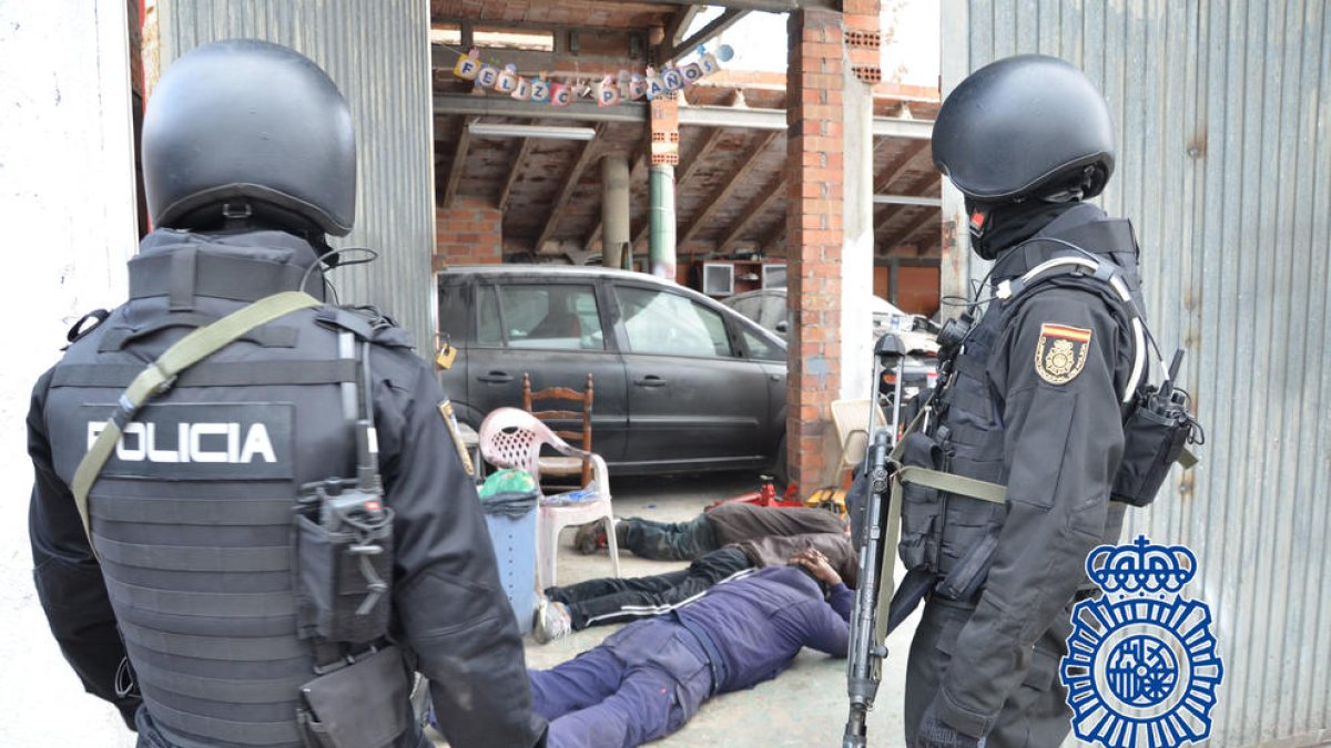 L'organització tenia un pis llogat a Tarragona.