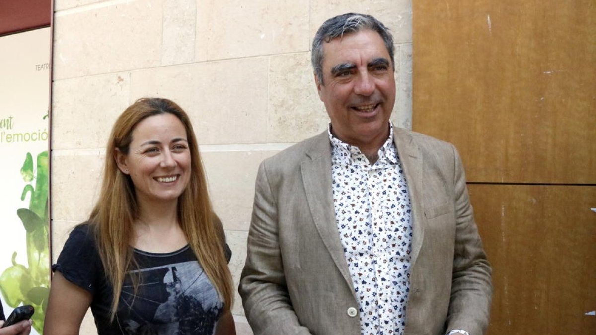 Els regidors del PDeCAT a l'Ajuntament de Tarragona, Albert Abelló i Cristina Guzmán, aquest dimarts.