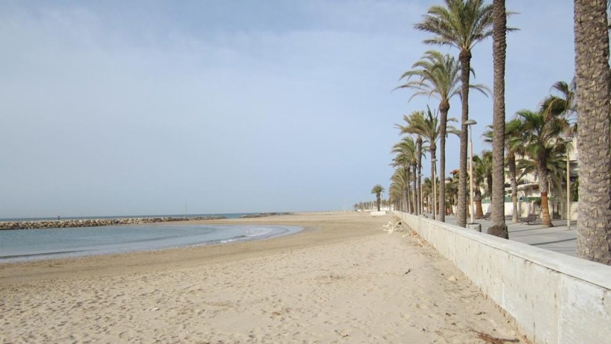 Imagen de archivo dela playa de Ibersol de Vilanova, donde se ha producido el incidente.