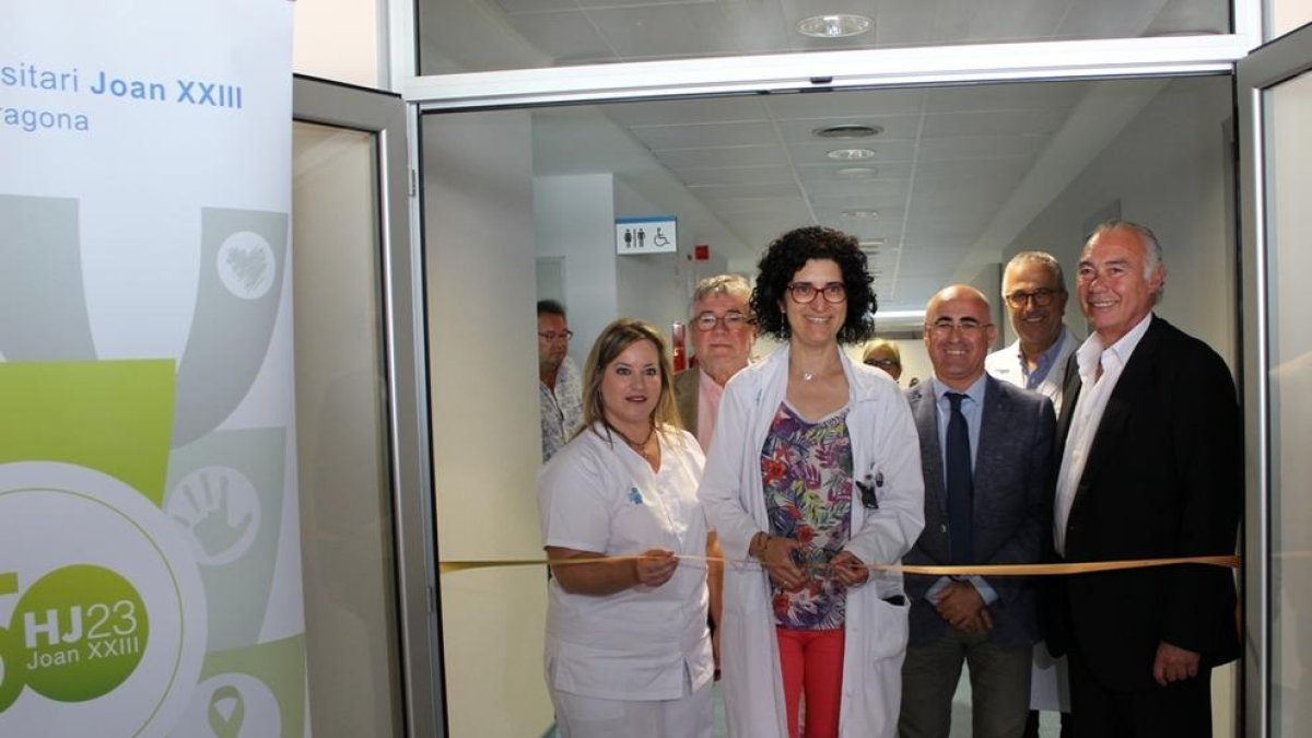 Imagen del momento de la inauguración del nuevo servicio de rehabilitación y medicina física del Hospital Joan XXIII.