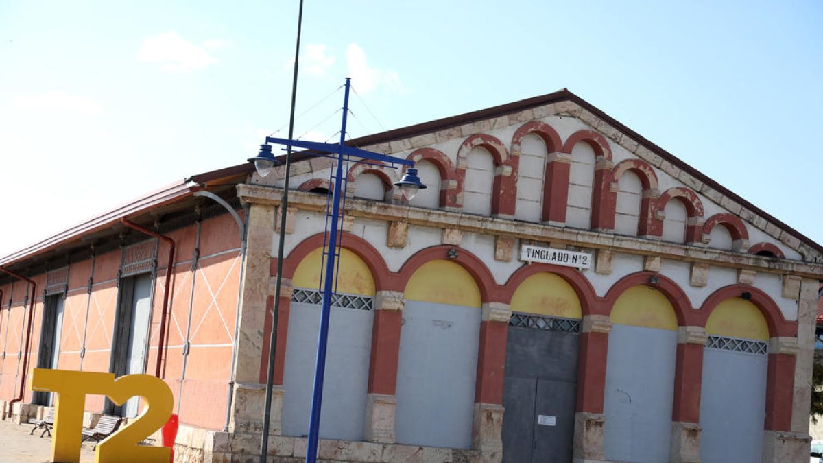 El exterior del Tinglado donde se ubicará el centro.