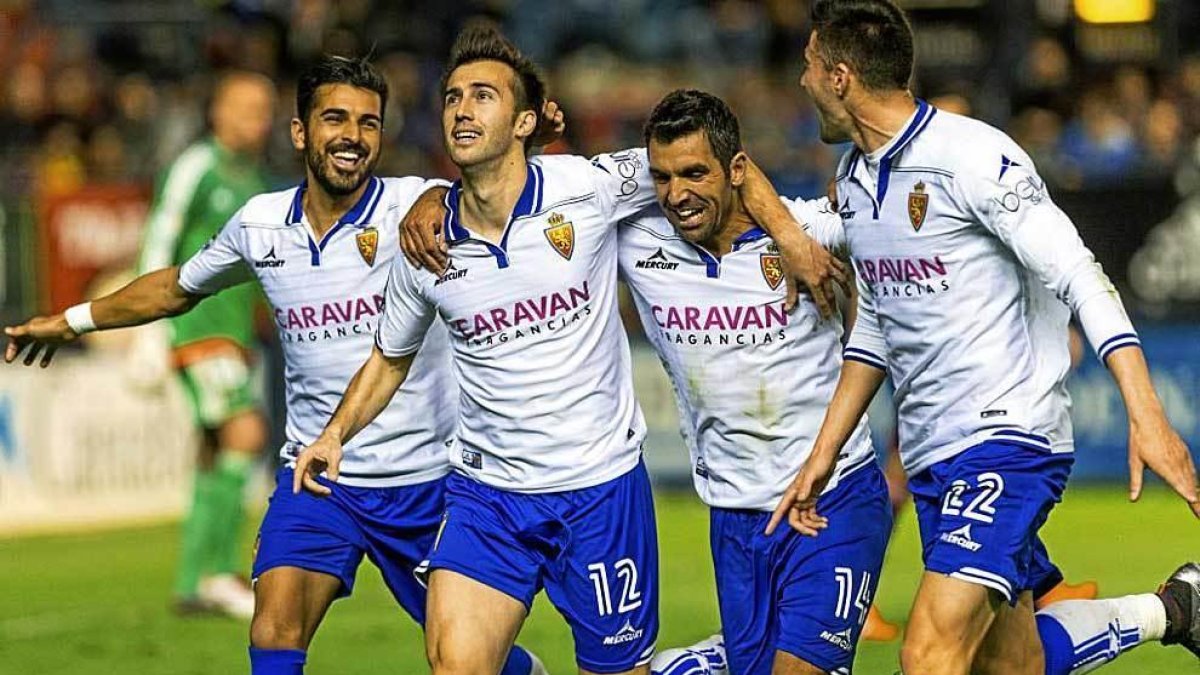 Lanzarote, el segundo empezando por la izquierda, con la camiseta del Zaragoza.