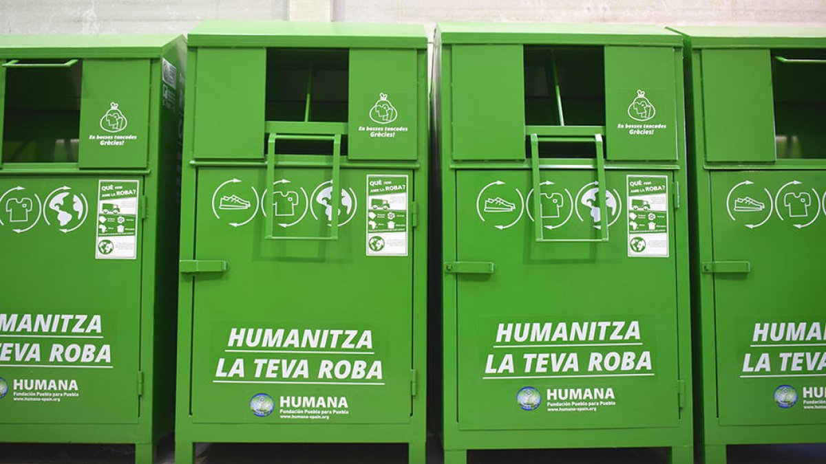 Humana Fundación Pueblo para Pueblo té instal·lats 19 contenidors a Salou.