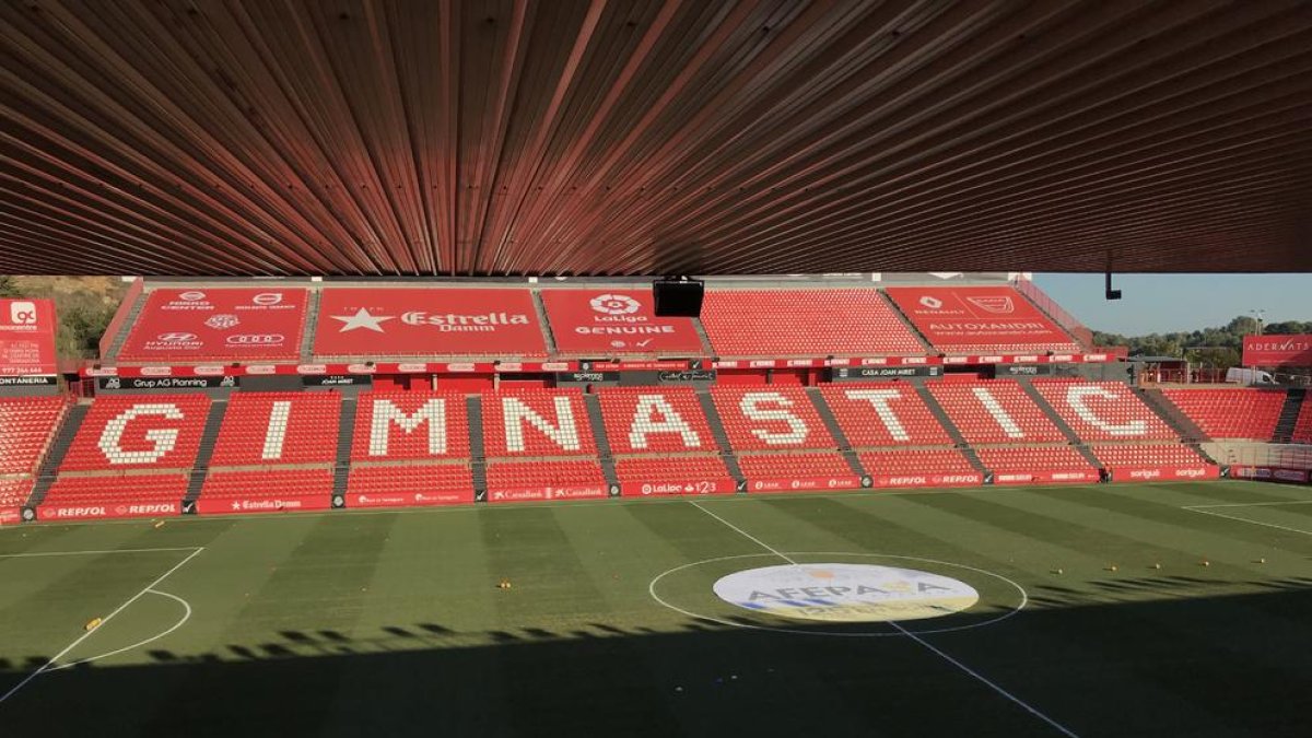 El Nou Estadi, preparat pel partit.