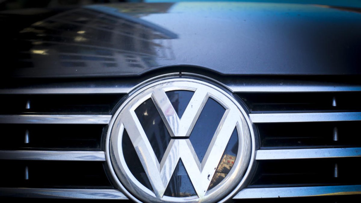 Imagen del logotipo del fabricante Volkswagen implicado en el 'dieselgate'.