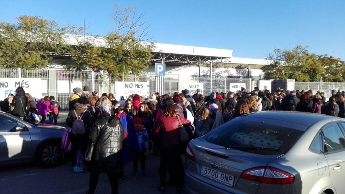 Imatge d'una de les manifestacions que aquest gener han protagonitzat alumnes, pares i mares.