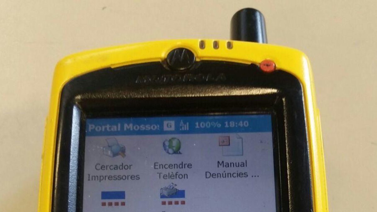 Imatge d'una PDA de les que, segons el sindicat de Mossos USPAC, utilitzen els agents de Trànsit.