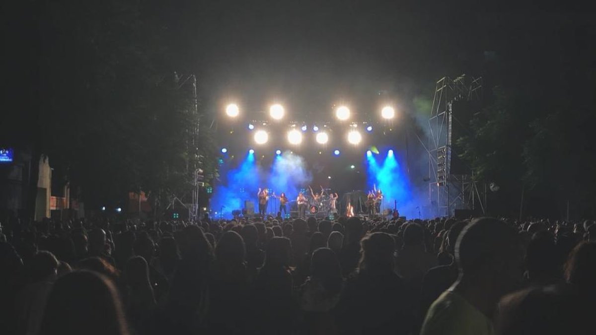 El concert de Roba Estesa es va celebrar a Vidal i Barraquer enlloc de la plaça de la Font.