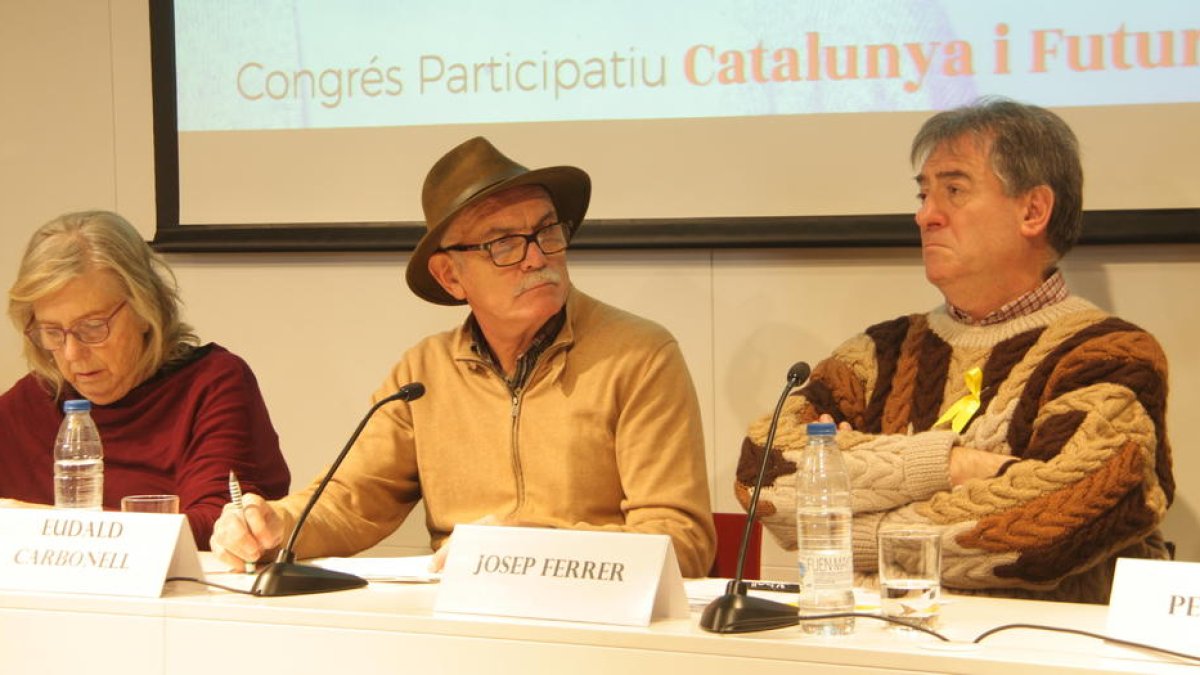 Imatges del consell directiu del Congrès Participatiu 'Catalunya i futur'.