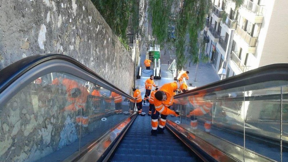 Limpieza de las escaleras de Vapor que se hizo el pasado enero.