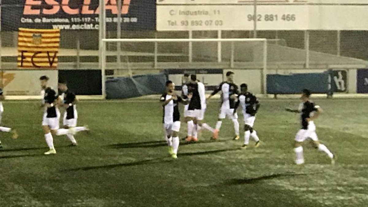 El Nàstic celebra el primer gol.