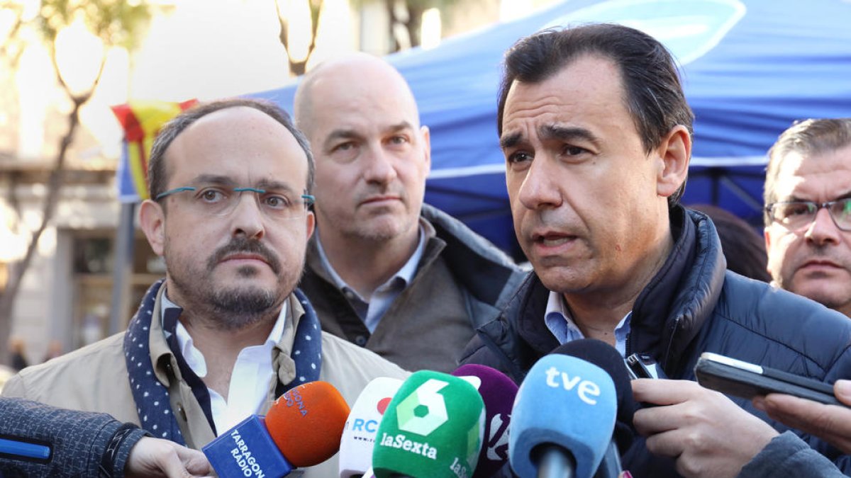 Imagen del coordinador general del PP, Fernando Martínez-Maíllo, durante el acto de precampaña este miércoles en Tarragona.