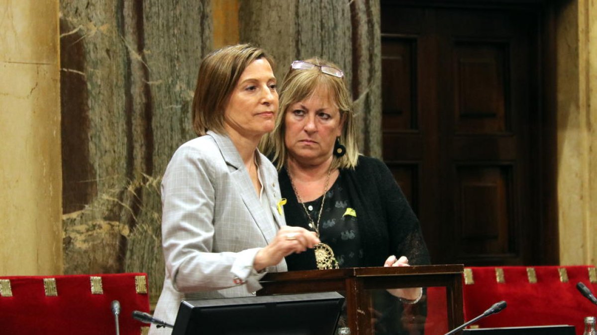 La presidenta del Parlament, Carme Forcadell, després de votar al Parlament, el passat 27 d'octubre.