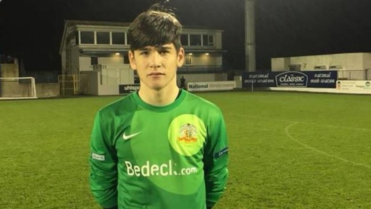 Conner Byrne, joven portero del Glenavon.