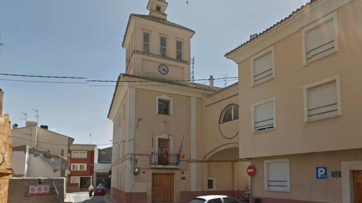 Imatge exterior de la façana de l'Ajuntament de Motilla de Palancar, que ha condemnat els fets.