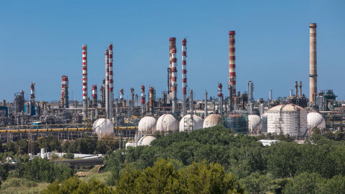 Tarragona és una de les ciutats de l'Estat amb més concentració d'empreses del sector químic i plàstic.