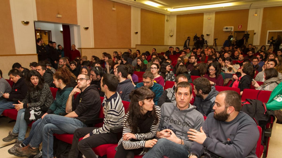 Els membres d'Endavant en l'acte de cloenda de l'assamblea nacional