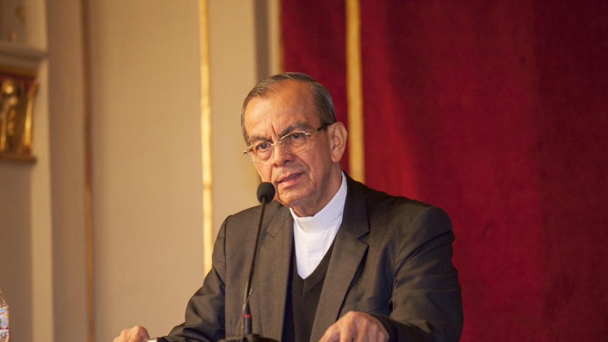Gregorio Rosa, durant la seva conferència al Seminari.