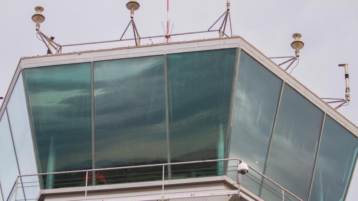 Una imatge d'arxiu de les instal·lacions de la torre de control de l'Aeroport de Reus.