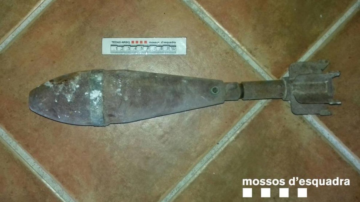 La bomba encontrada es una granada de mortero modelo Valero 81.