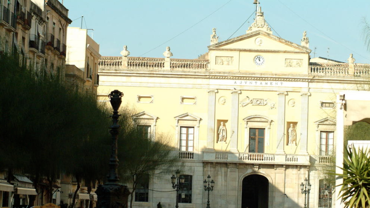 Façana de l'Ajuntament de Tarragona.