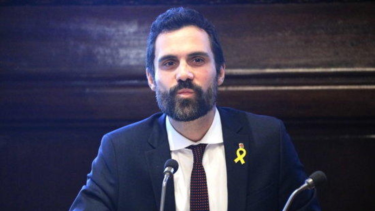 El president del Parlament, Roger Torrent, durant la reunió de la Mesa el 23 de gener de 2018.