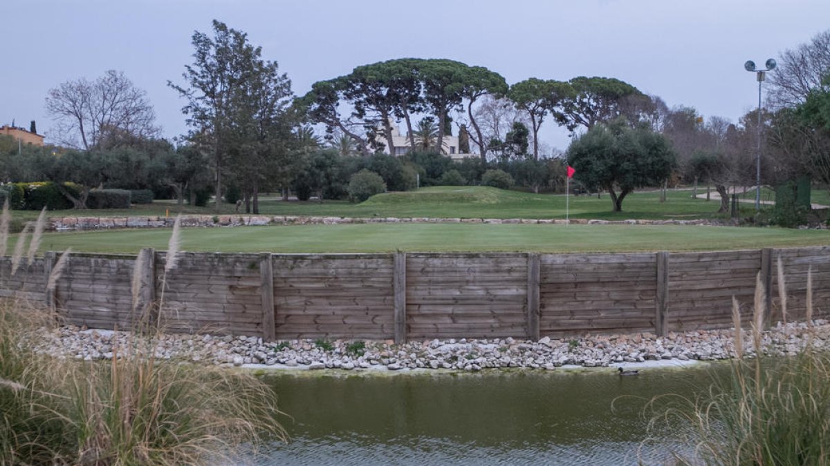 Una imatge d'arxiu dels camps de què disposa el Golf Aigüesverds de Reus.